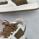 Air Force 1 - Off / Marrom